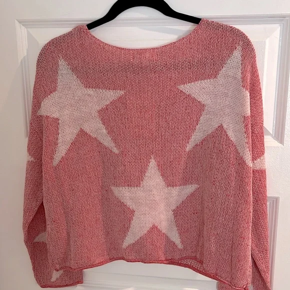 Miracle NWT Cream & Red Star Design Cropped Soft Sweater - Picture 4 of 6